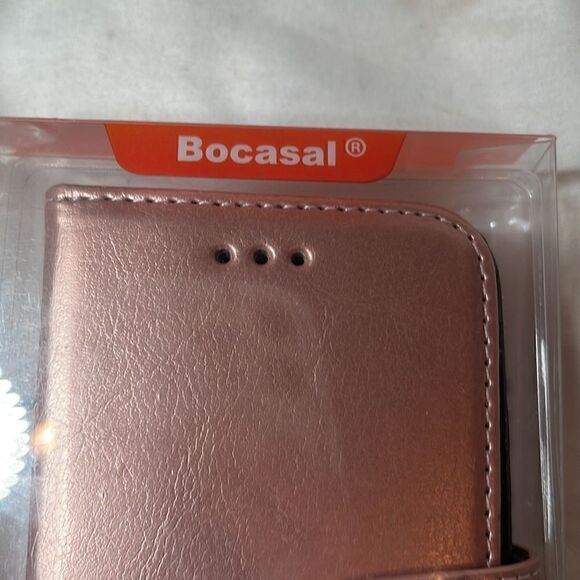 Bocasal IPhone 12 Rose Gold Wristlet Case. - Picture 3 of 12